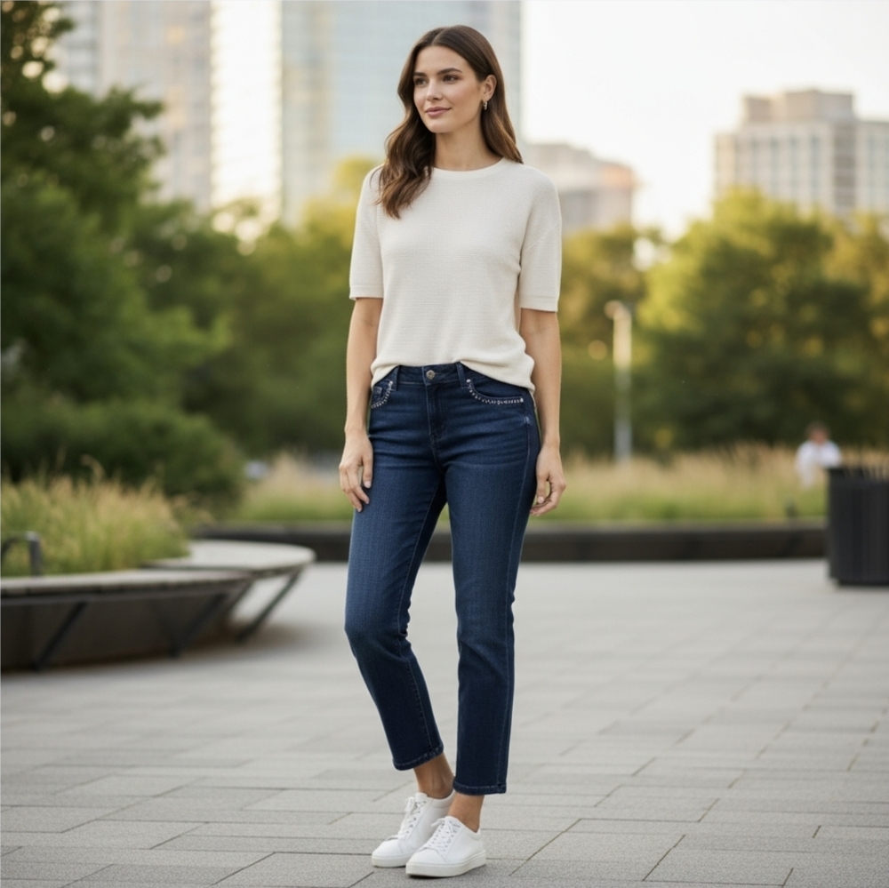 White House Black Market ✦ Rhinestone Crop Jeans ✦ Embellished Pockets Dark Wash